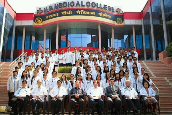 Mahatma-Gandhi-Medical-College-Jaipur-Students