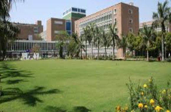 AIIMS New Delhi Admission 2023-Cut off, Fees, Ranking, MBBS/PG/SS Courses